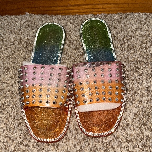 Rainbow Spiked Slides - Picture 4 of 5